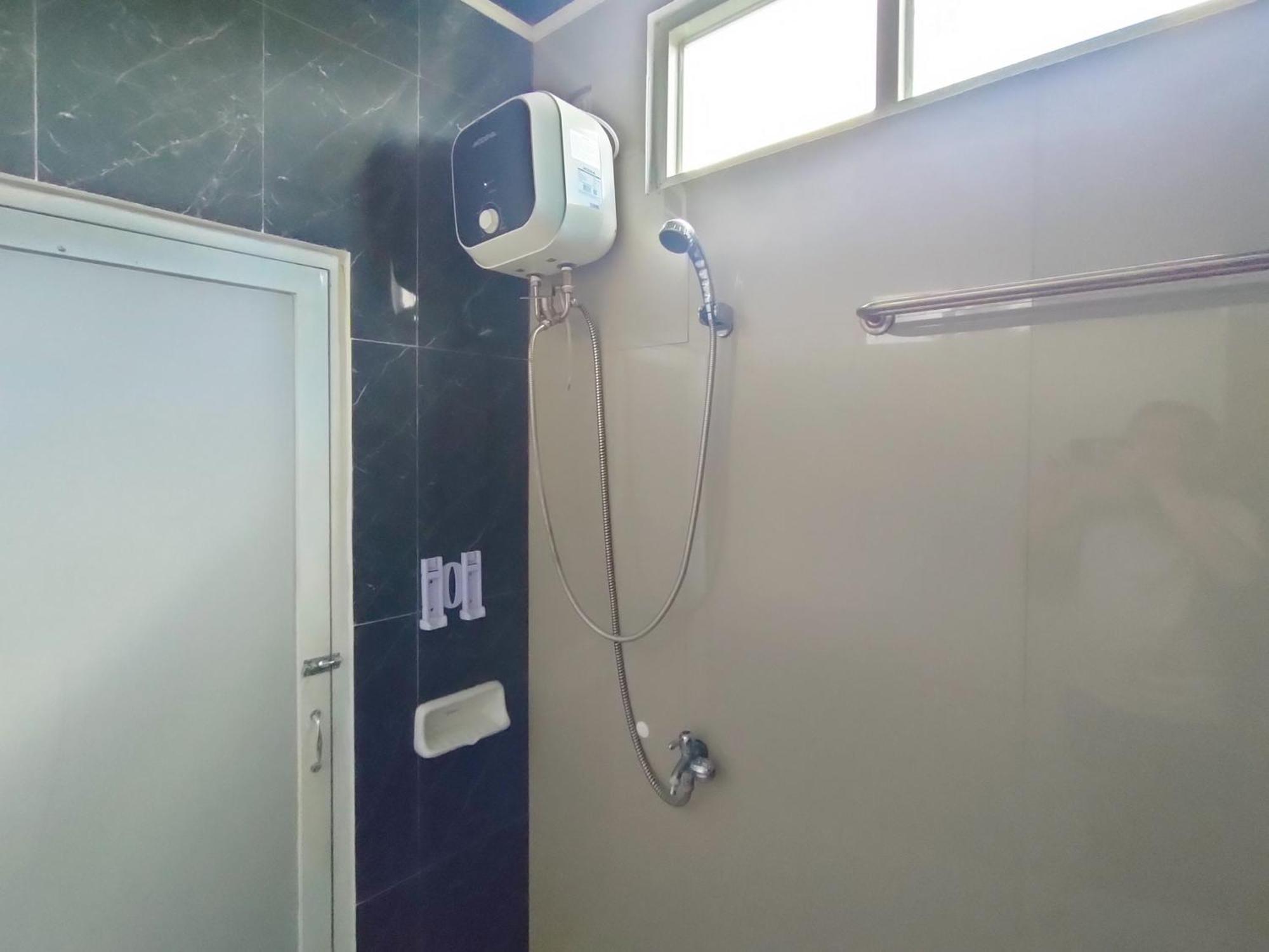 Reddoorz Syariah Near Stasiun Wates Hotell Wates  Eksteriør bilde