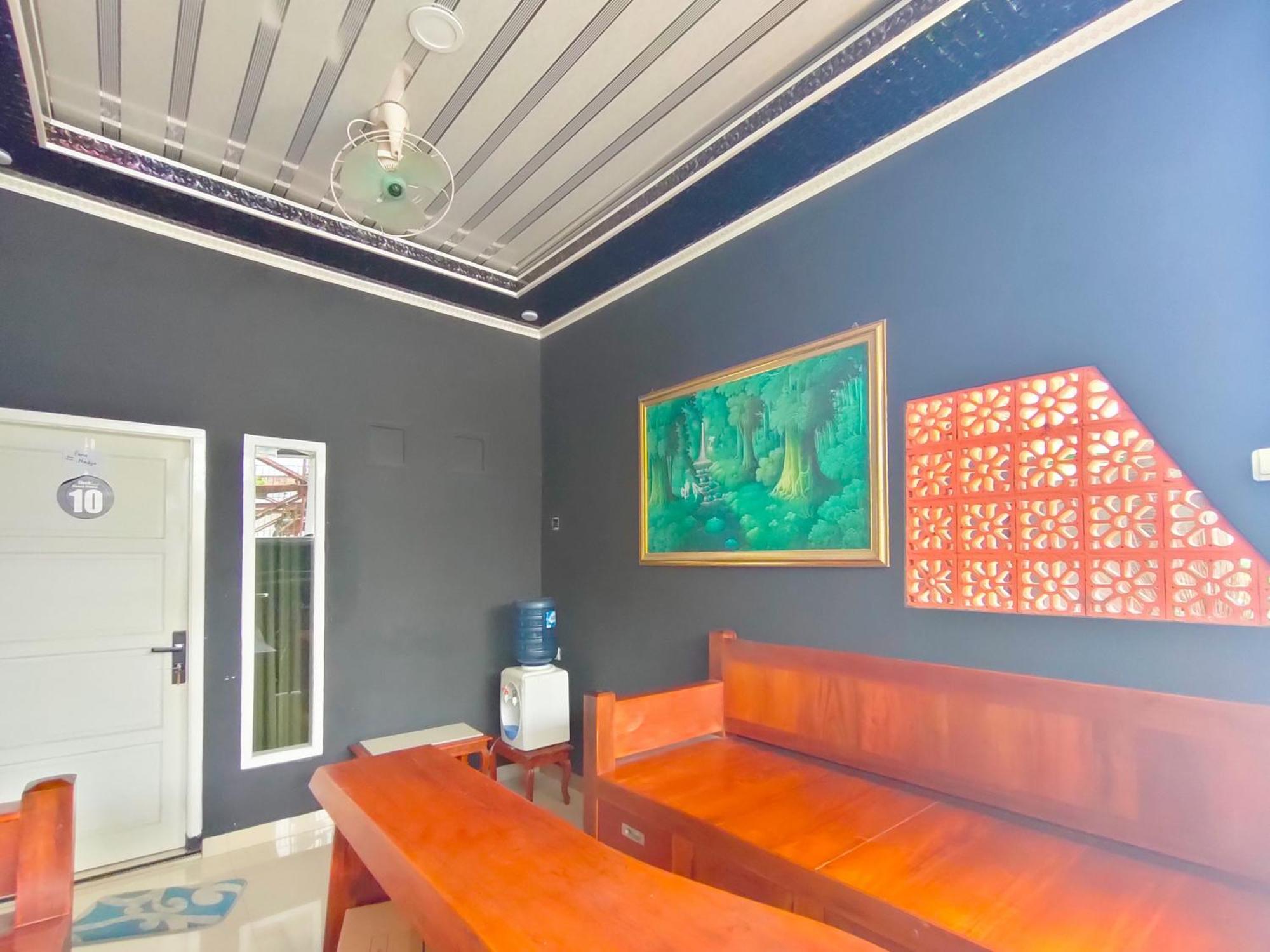 Reddoorz Syariah Near Stasiun Wates Hotell Wates  Eksteriør bilde